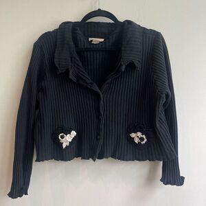 Vintage Y2K Ribbed Button Washed Black Crop Top w/ Knit Detail - Medium